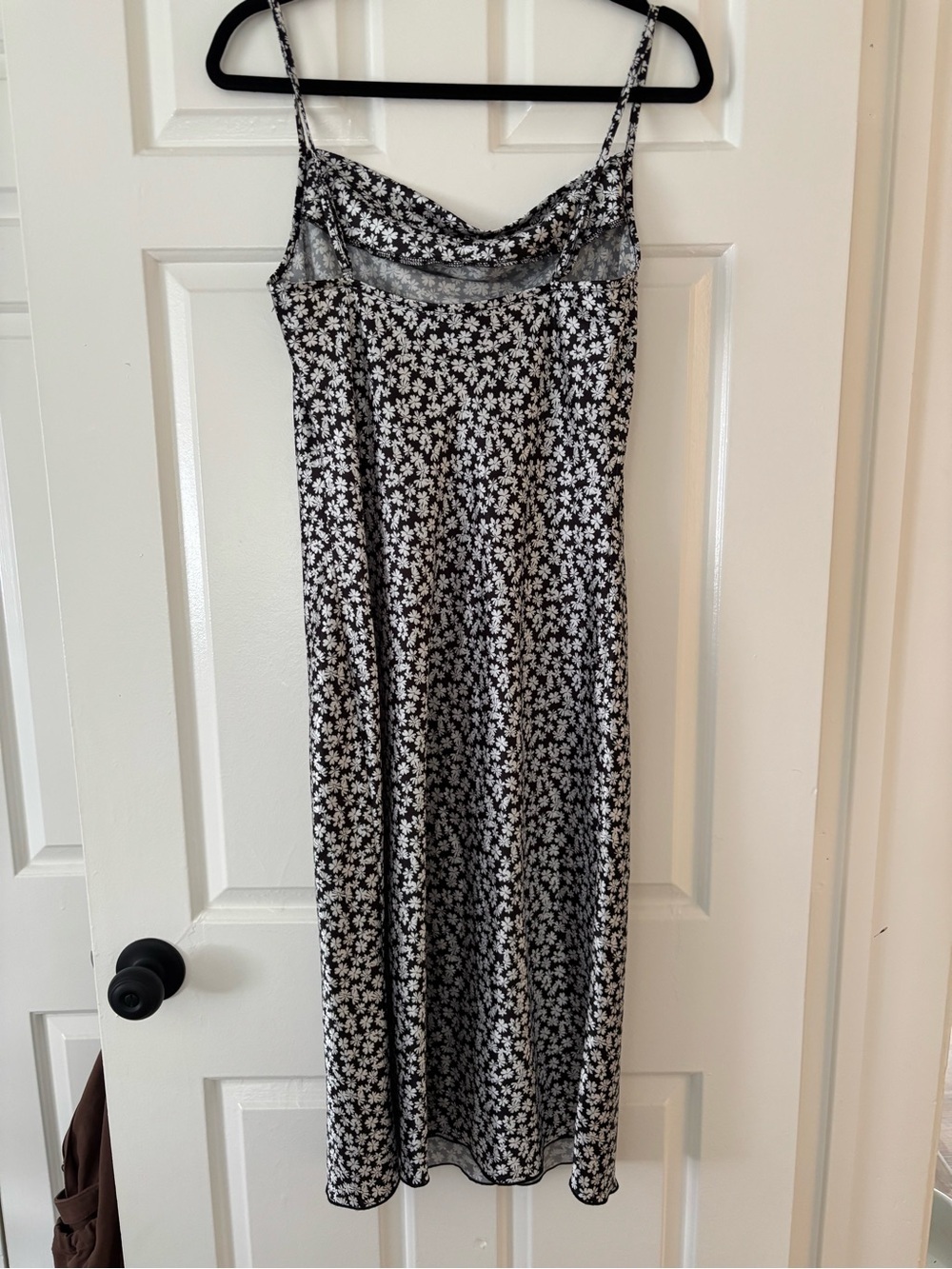 bebe Black + White Floral Print Satin Cowl Midi Dress - Size S - NWOT - Picture 6 of 7